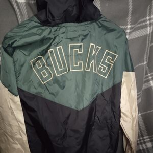 Milwaukee Bucks Windbreaker, NBA